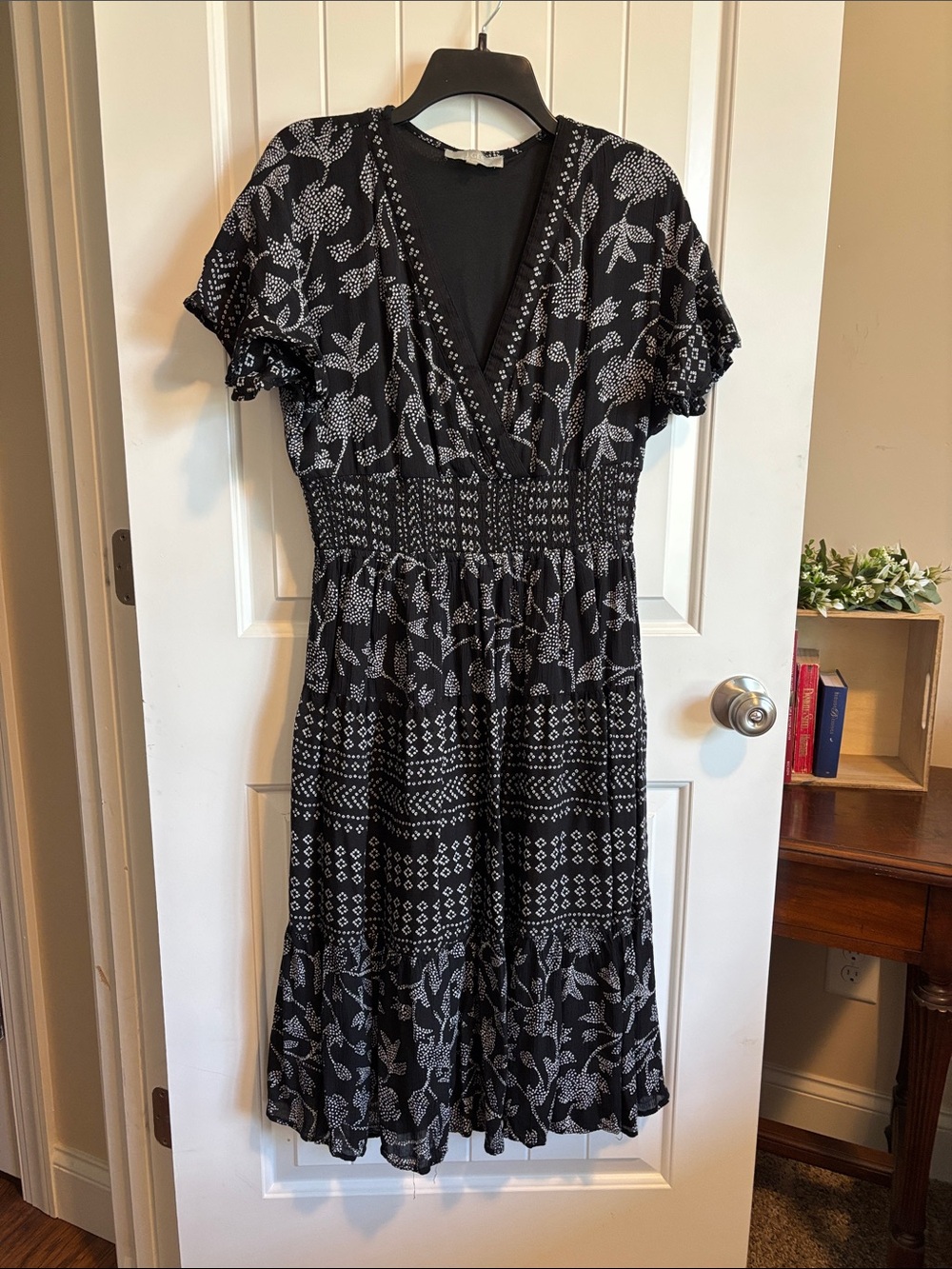Black Floral Print Maxi Dress with Smocked Waist. Size MP